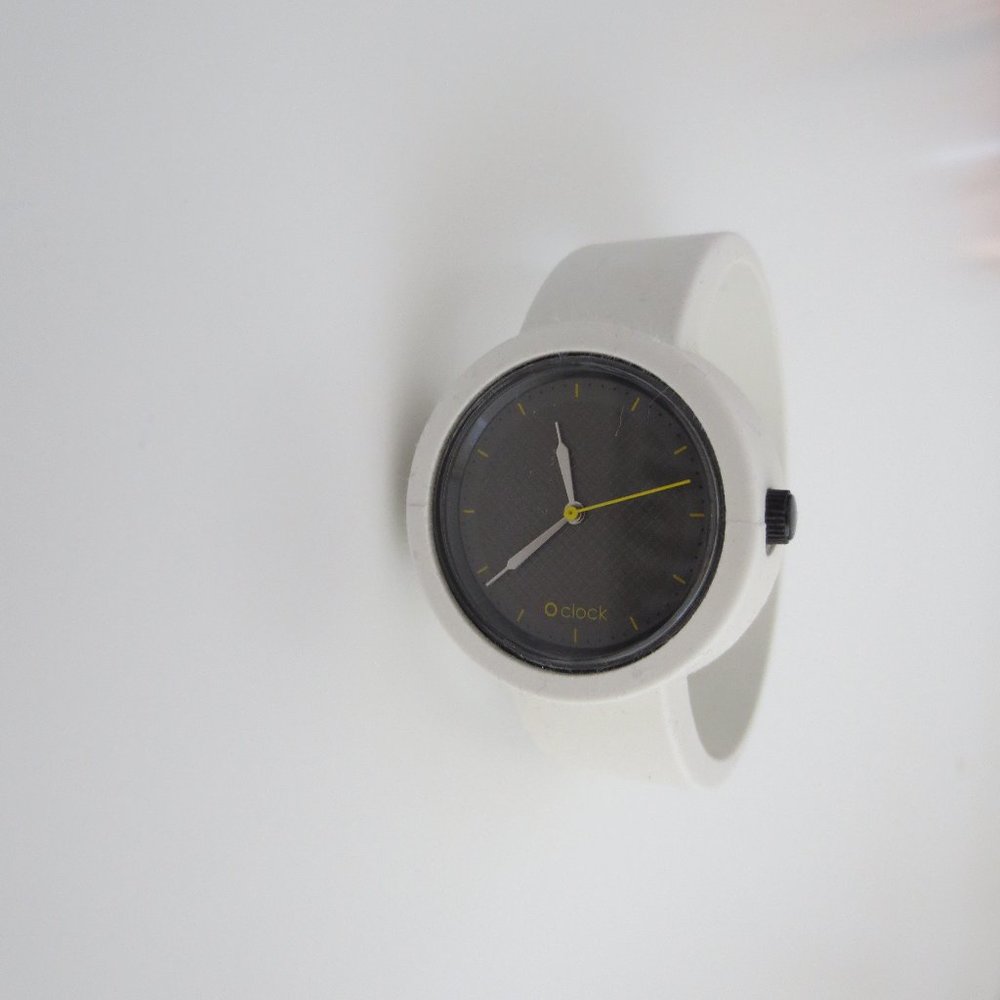 O Clock Watch - NEW